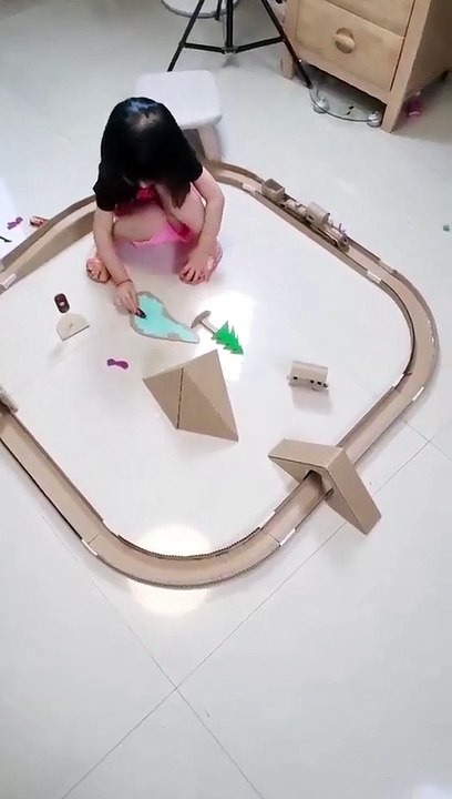 Cardboard train toy for kids to play - 5 minutes crafts - DIY crafts