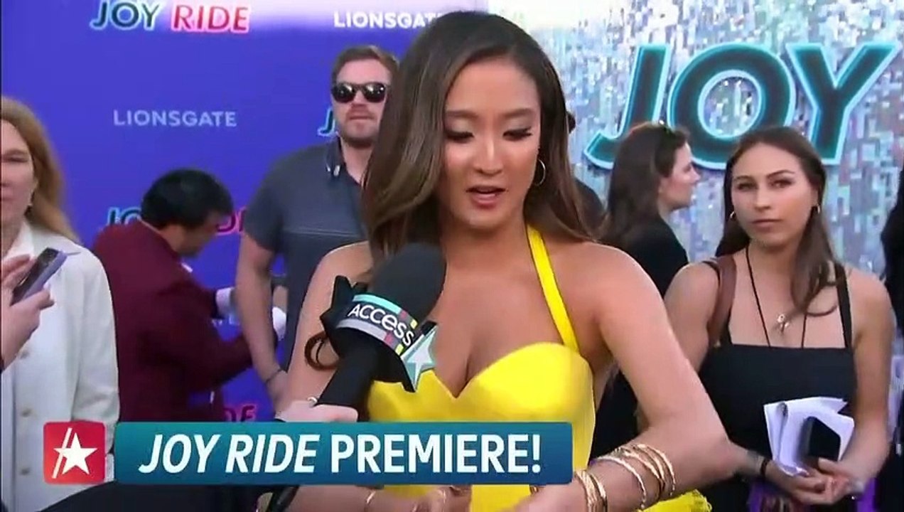 Ashley Park Gushes Over Florence Pugh Friendship