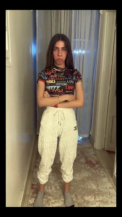 عاهات التيكتوك - يارا دلوعة بابي