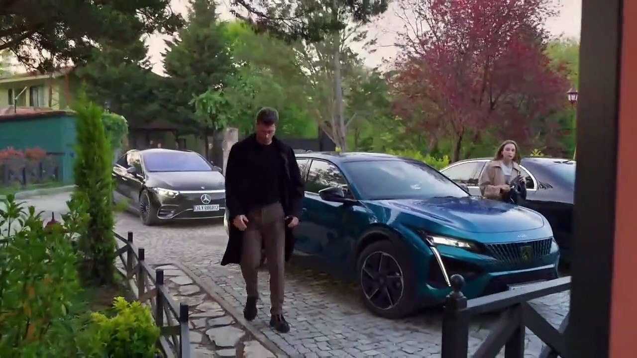 مسلسل العائلة مدبلج الحلقة 50