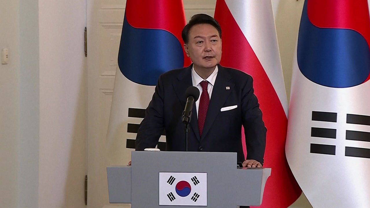 尹 "우크라 재건 최적파트너, 韓무기 추가도입 협의" / YTN