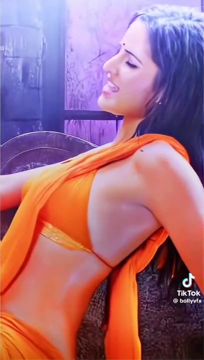 That's mother | Katrina kaif hot dance