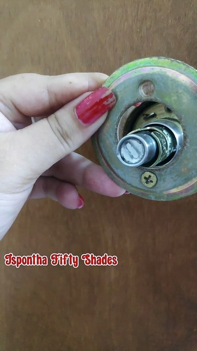 How to Replace Door Lock