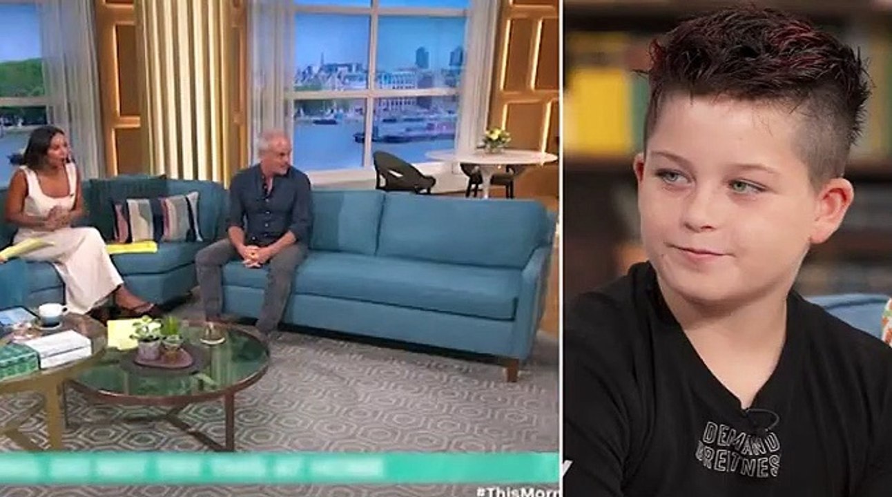 Mum gets her 'dreadful' kettle sparkling clean in seconds using a $1.65 secret ingredient  Bridget, from Australia, has revealed her 'secret weapon' when it comes to cleaning a dirty kettle.      10 comments     1 video     14 shares  Generation X share