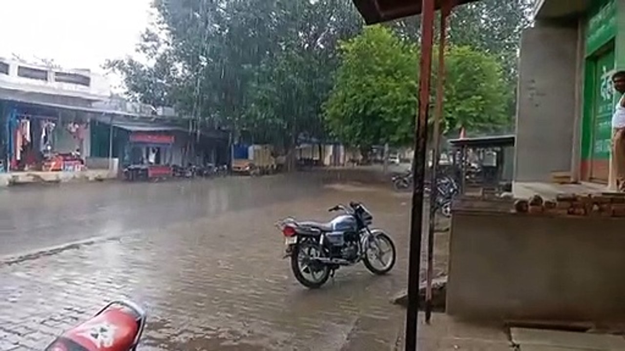 राजस्थान में यहां हुई झमाझम बारिश, अब ऐसा रहेगा मौसम का मिजाज