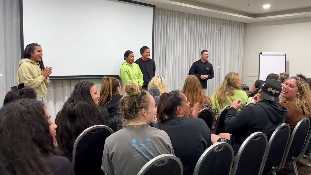 Ua Ravu Jersey Presentation