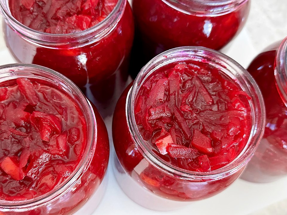 Sałatka z buraków i papryki na zimę