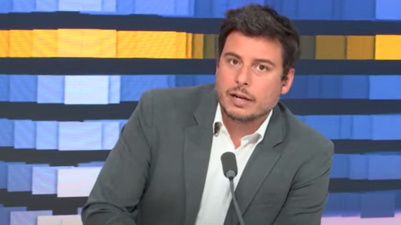 Voici - C à vous : qui est Lorrain Sénéchal, le remplaçant de Matthieu Belliard ?