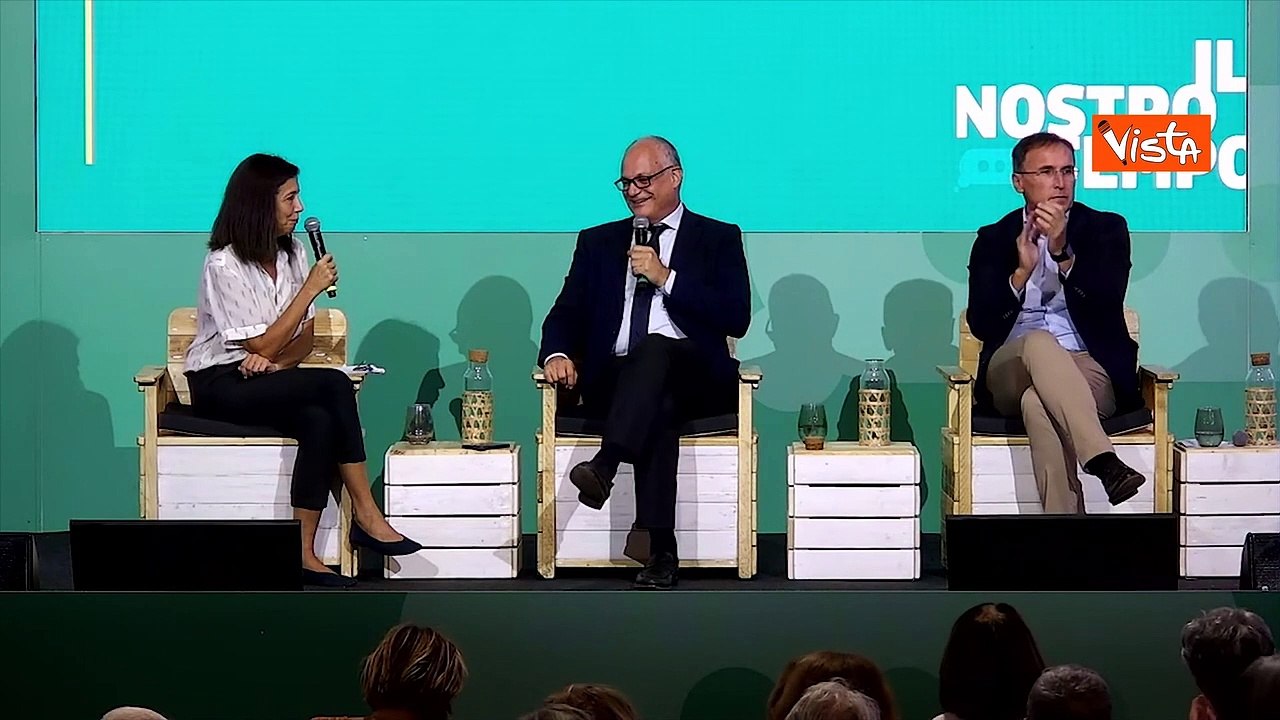 Gualtieri: "Gentiloni gioca per squadra dell'Italia, spero Salvini non sia in quella contro"