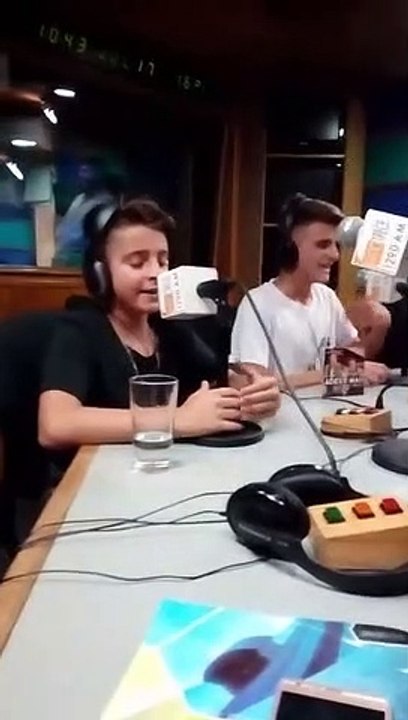 Adexe  & Nau cantando #DAILY #FOLLOWME #LIKE #ADEXE #NAU