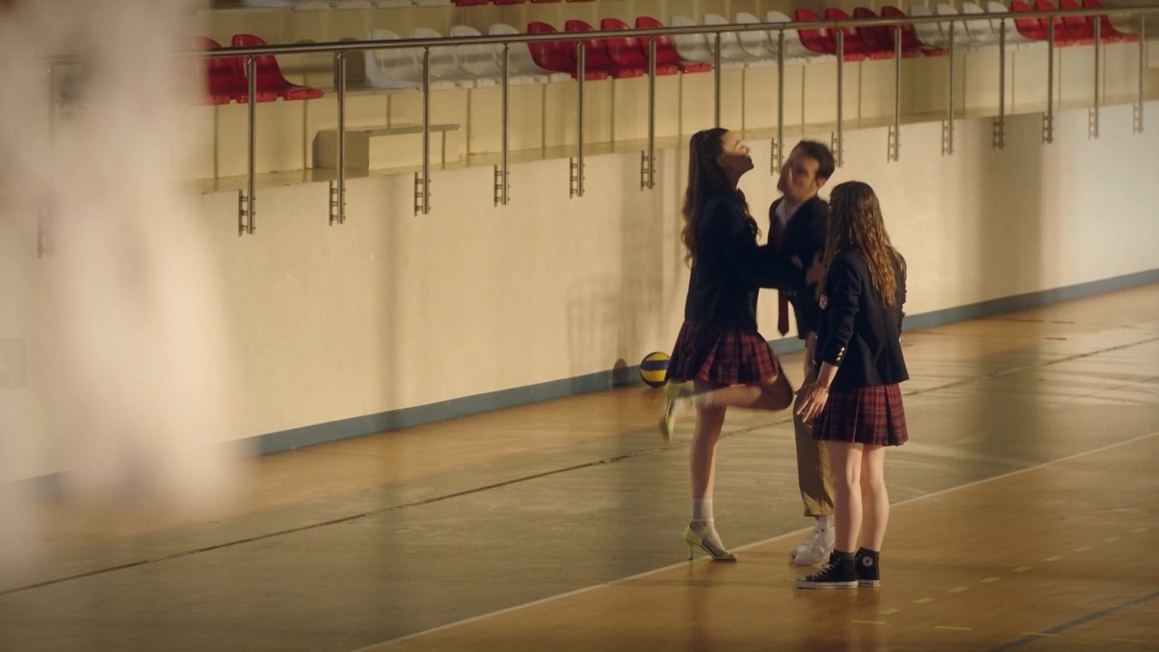 مسلسل اسمعني مدبلجة للعربية الحلقة 2 - ركل في مثل هذا المكان  | Duy Beni