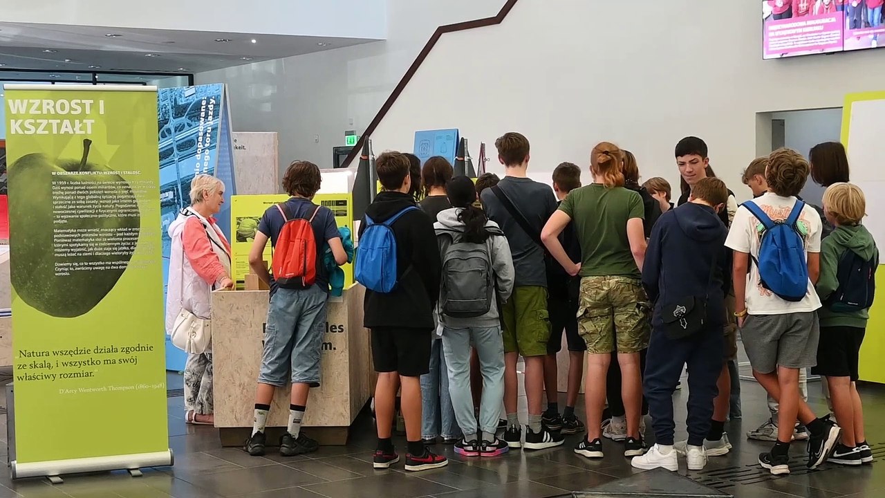 20230920_AnetaKolesińska_wystawa matematyczna PWr