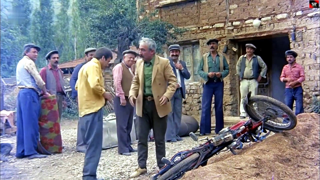 Şalvar Davası  (1983)  Şener Şen - Müjde Ar