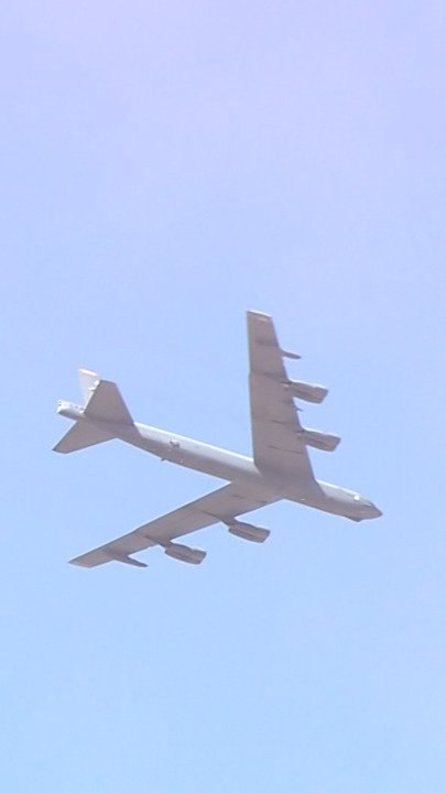 F-22, B-52 수도권 상공 출격…미국 ‘3개의 전선 끄떡없다’ 과시