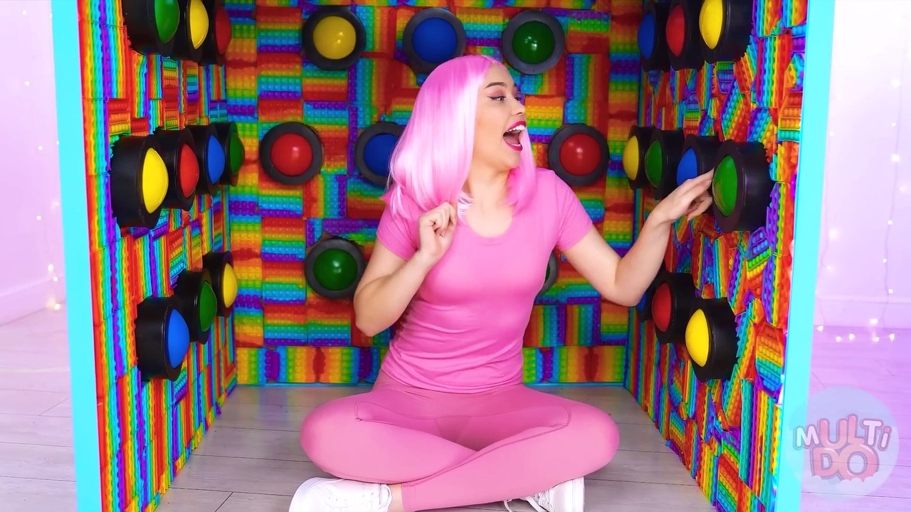 1000 Mystery Buttons Challenge Only 1 Lets You Escape | Crazy Challenge