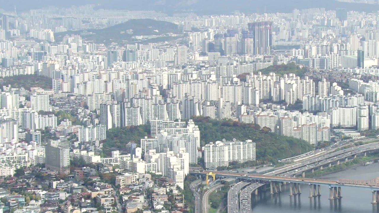 이창용 "부동산 레버리지 투자, 경고 드린다" / YTN