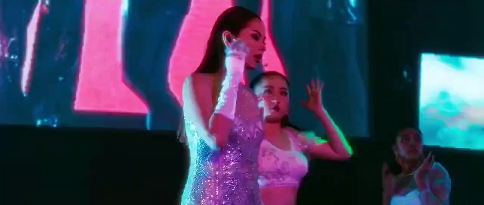 200 Pounds Beauty (2023)