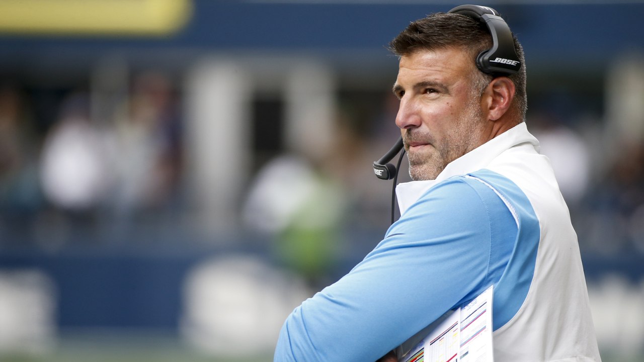 Titans Head Coach Mike Vrabel Gets Frustrated With Questions