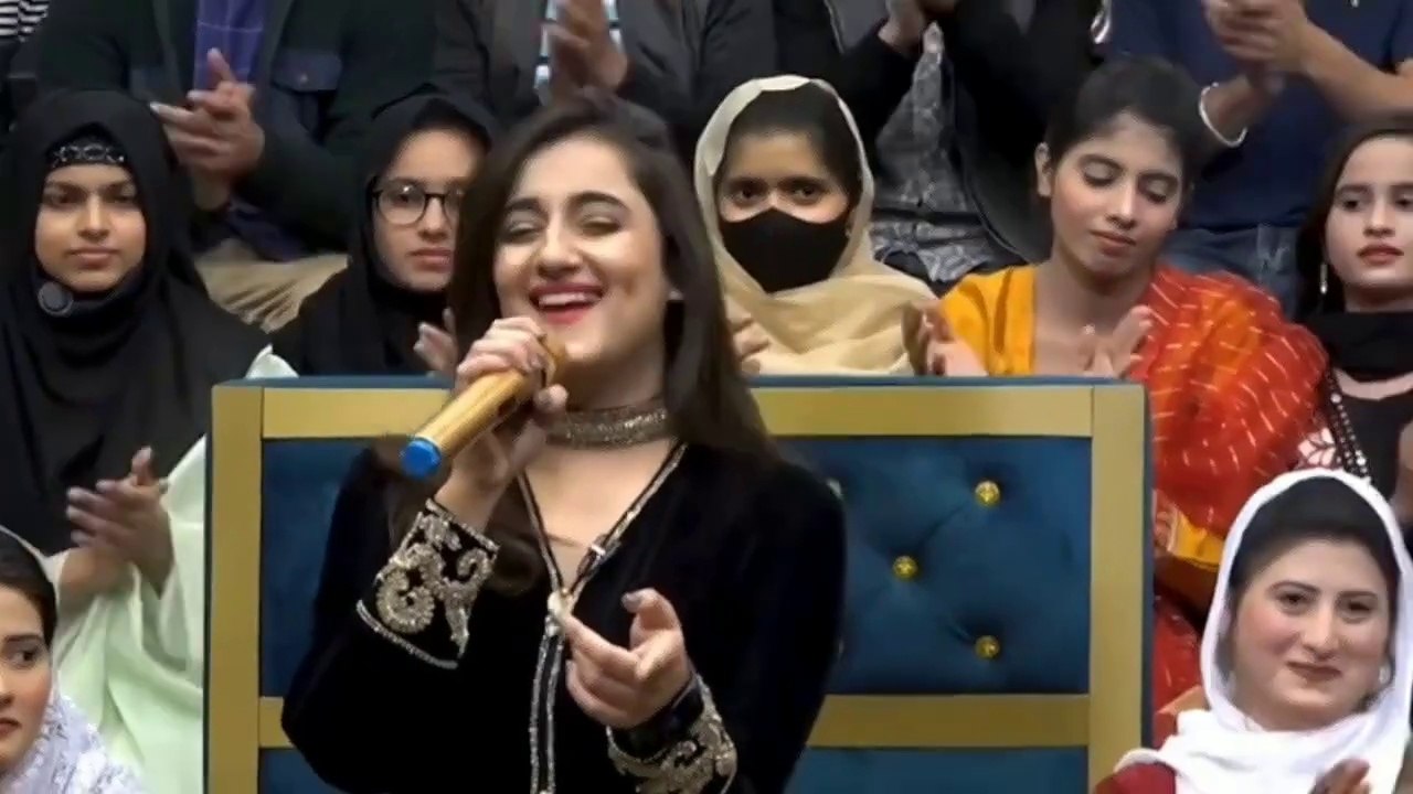 Mehbooba Song Nimra Mehra - Nimra Mehra New Song - Nimra Mehra