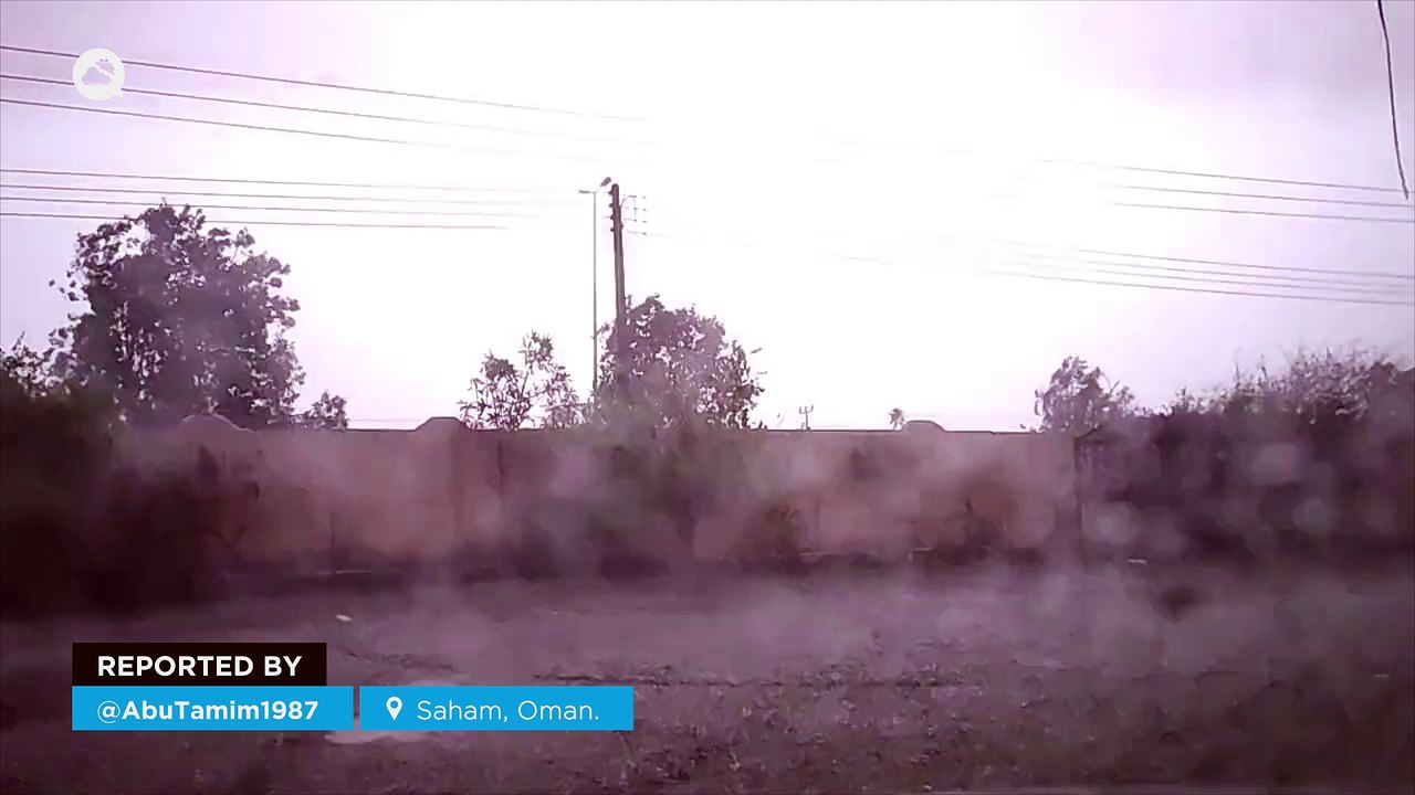 Impressive thunderstorms in Oman