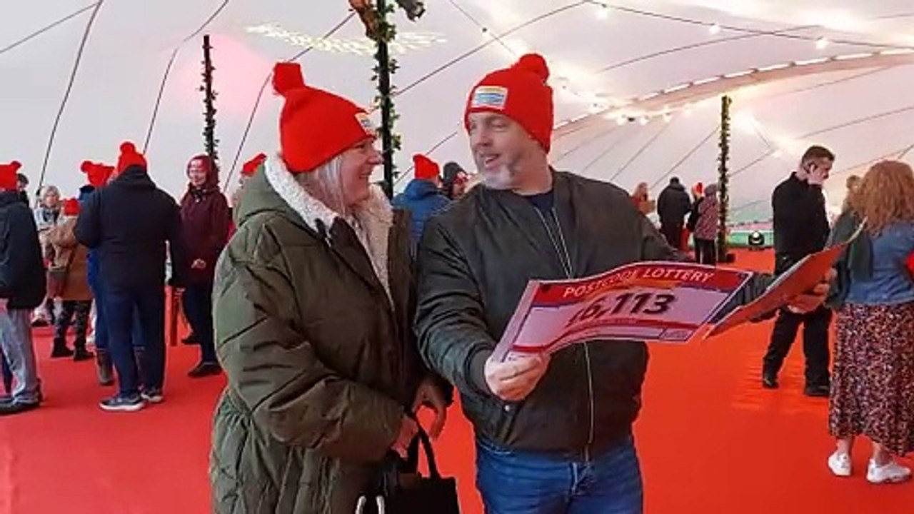 Deal neighbours celebrate People's Postcode Lottery win