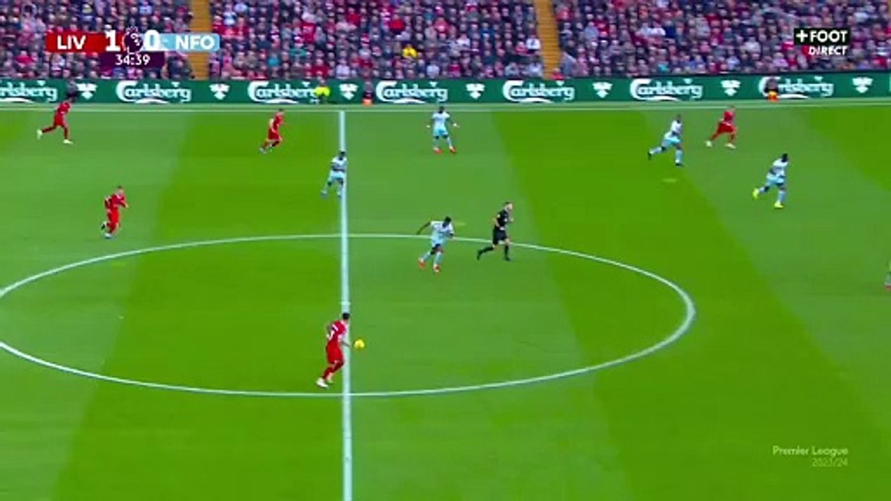 Szoboszlai Dominik gólpassza Darwin Núñeznek.