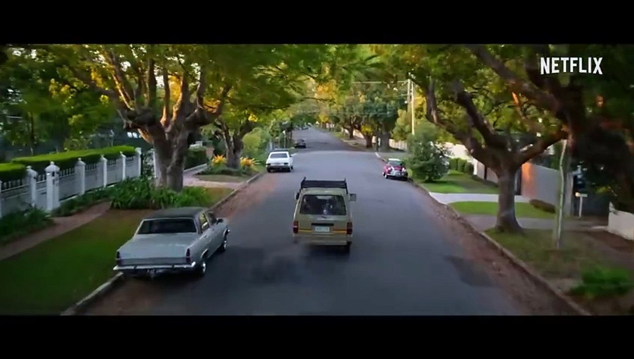 Evreni Yutan Çocuk Fragman