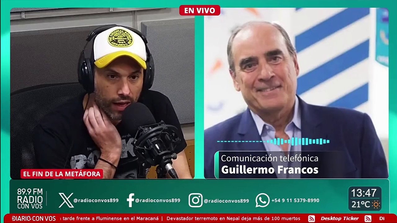 El momento en que Guillermo Francos corta la nota