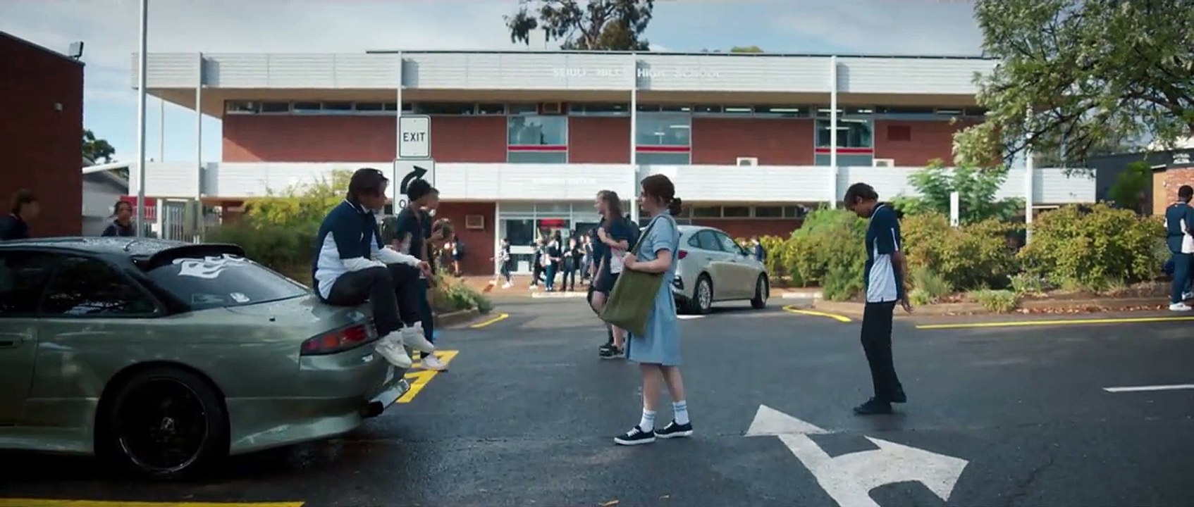 La Main (2023) - Bande annonce