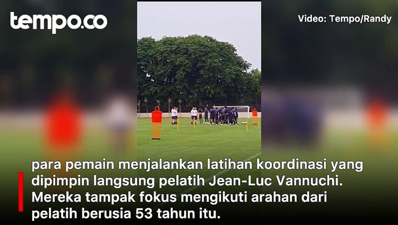 Piala Dunia U-17: Latihan Timnas Prancis U-17 Ditonton Warga Sekitar Lapangan Banteng