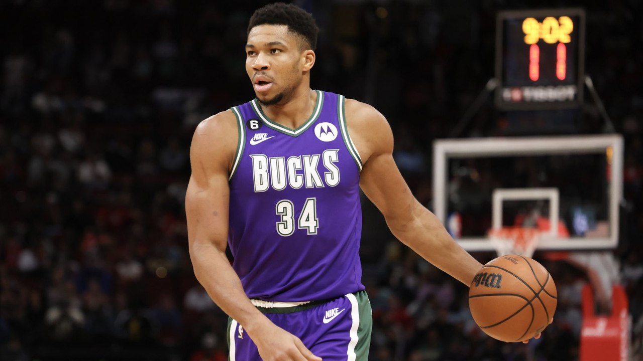 Milwaukee Bucks Seek Bounce Back Spot vs. Bulls Monday