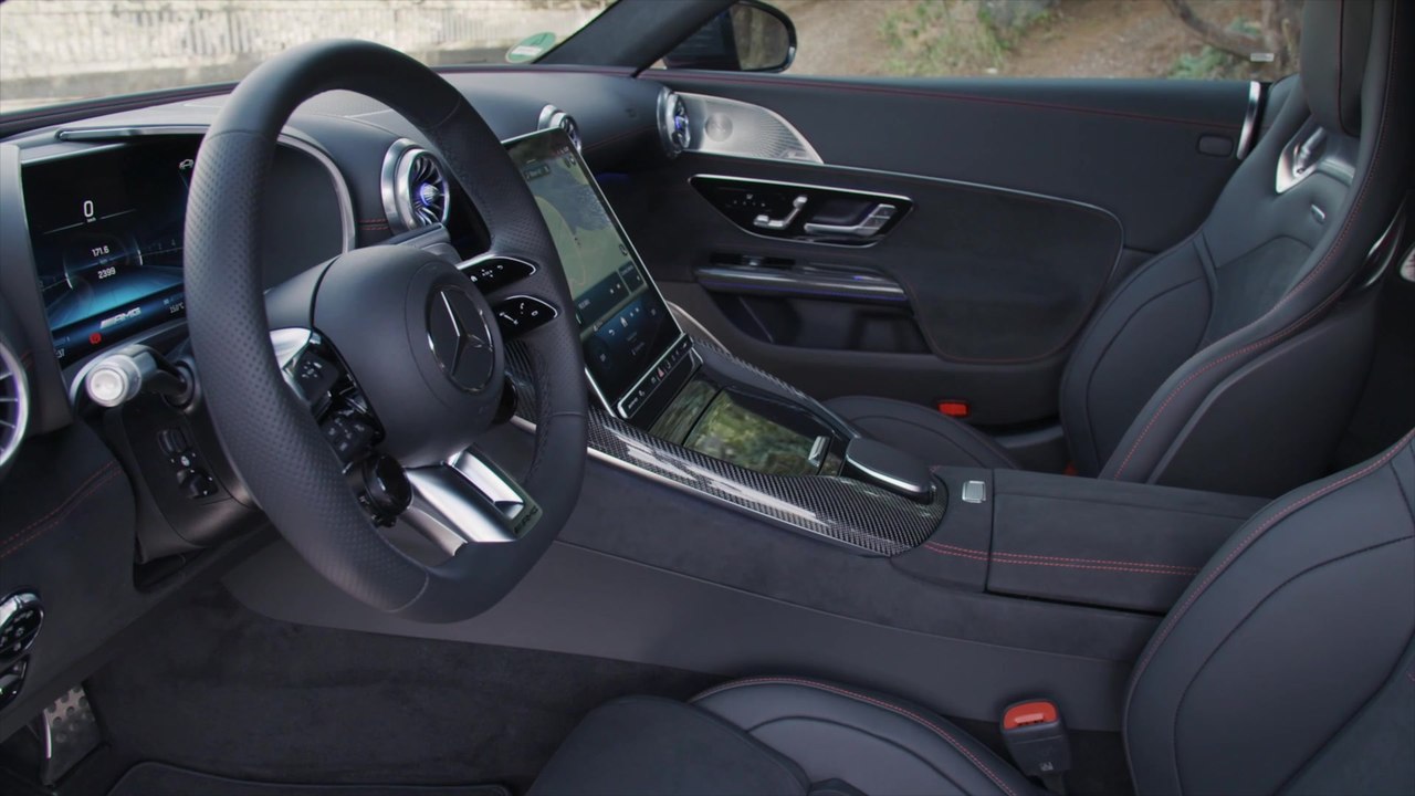 Das neue Mercedes-AMG GT Coupé - das Interieurdesign