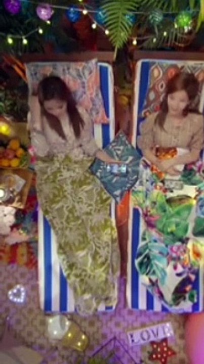 Look sexy Momo Sana Jihyo Dahyun