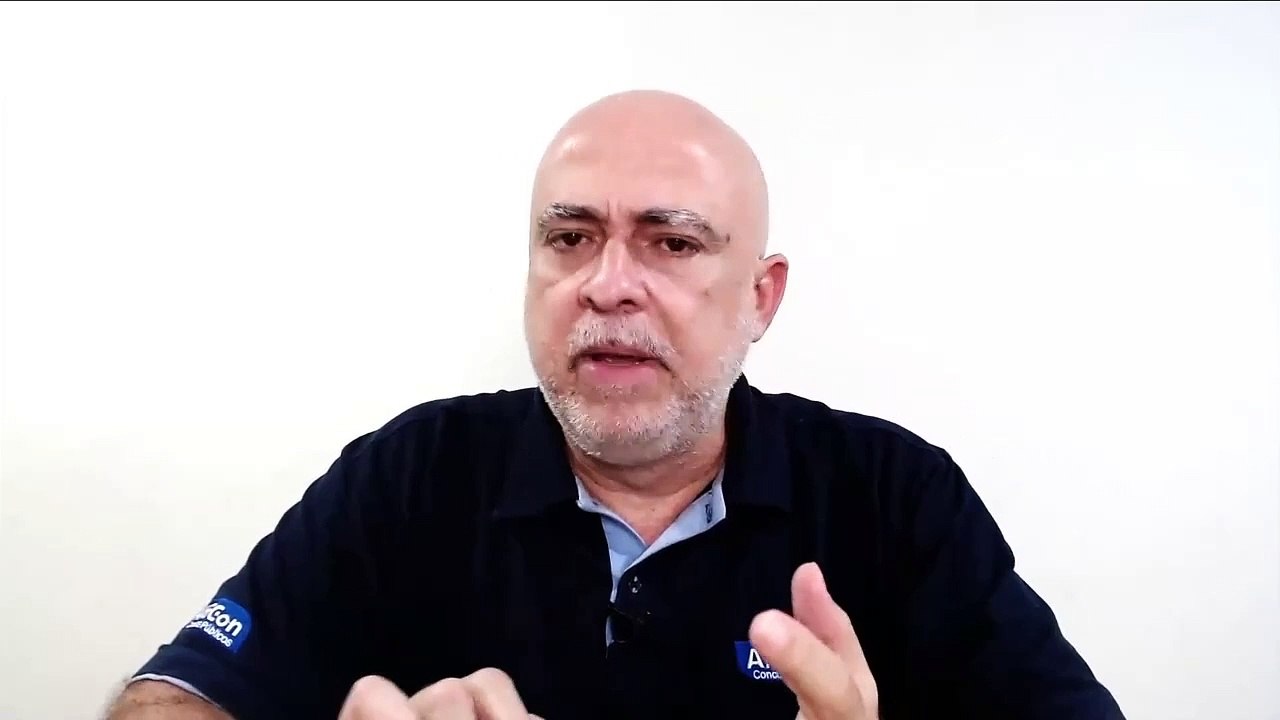 Aula 37 - Determinantes, Complemento Algébrico, Teorema de Laplace, Regra de Chió