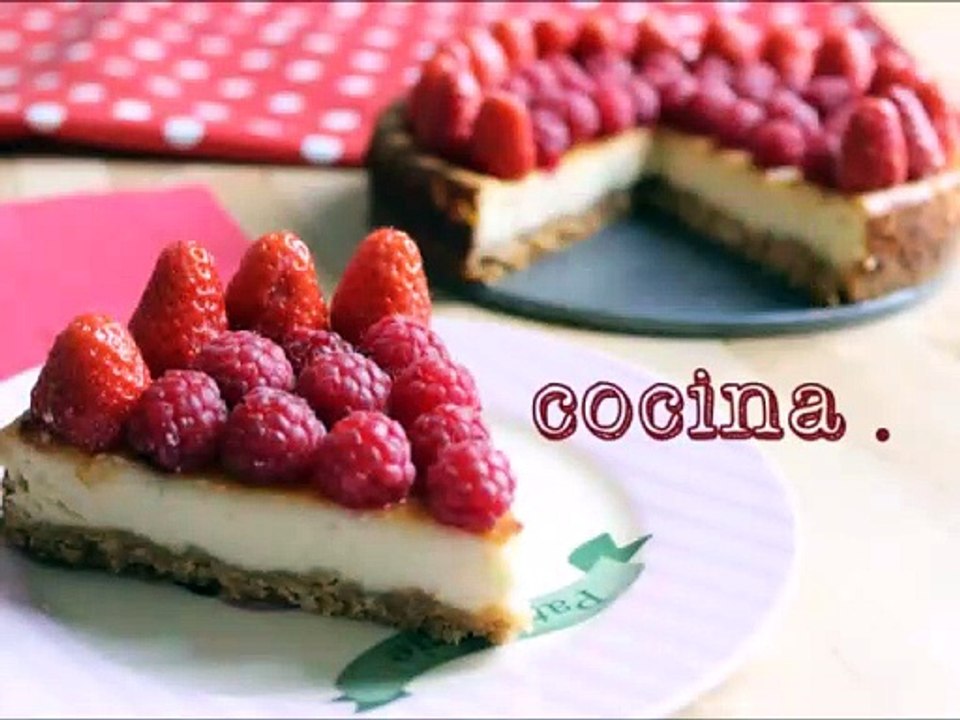 Cheesecake con fresas y frambuesas