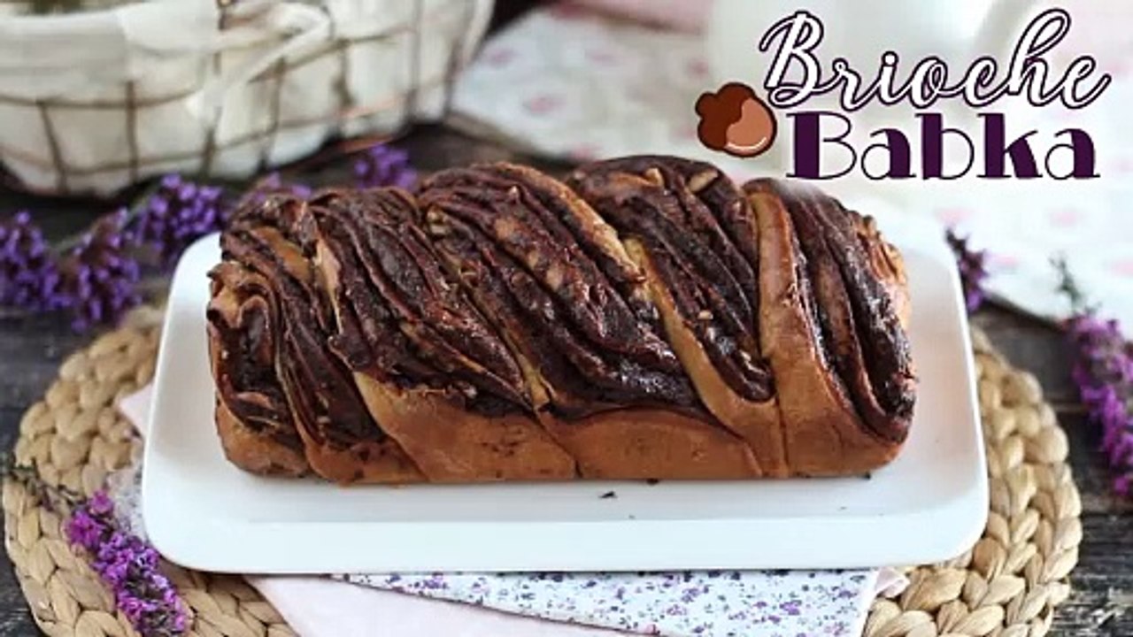 Brioche babka au chocolat et aux noisettes