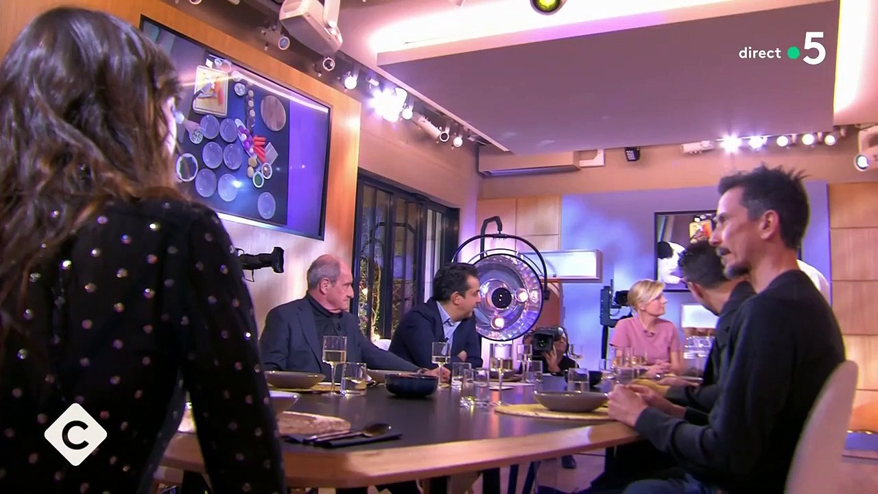 Un faux chef piège les invités de l'émission C à vous