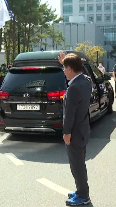 "개딸 명칭 파기한다"…이재명 팬카페 개설자, 정정보도 요구 청원