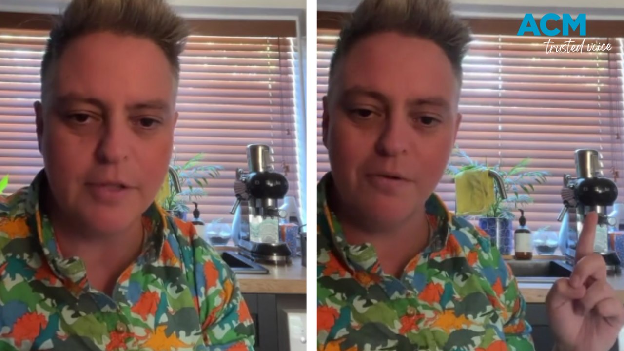 Australian comedian Geraldine Hickey gives VCE students some ATAR advice