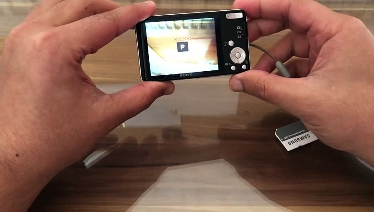 Step-by-Step Guide: Insert a 64GB Memory Card into Your Sony Camera 📸