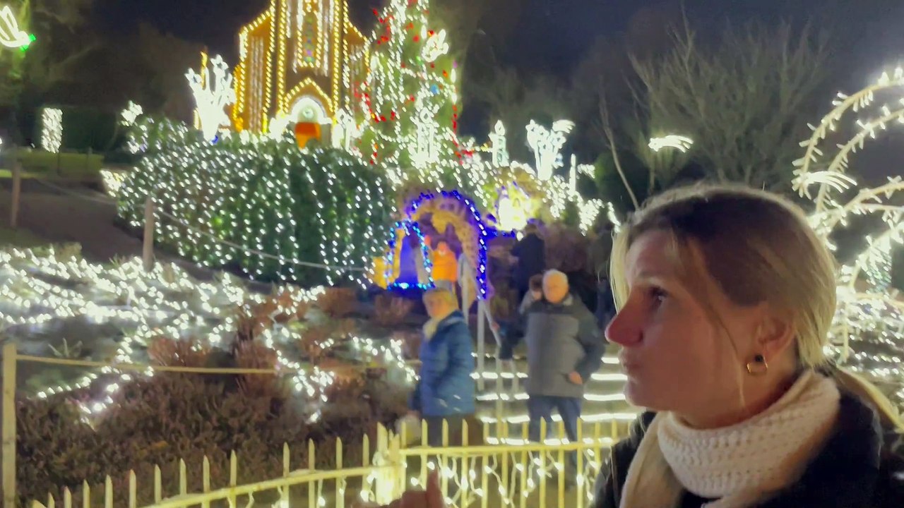 Fanny, guide des villages illuminés de l'Orne