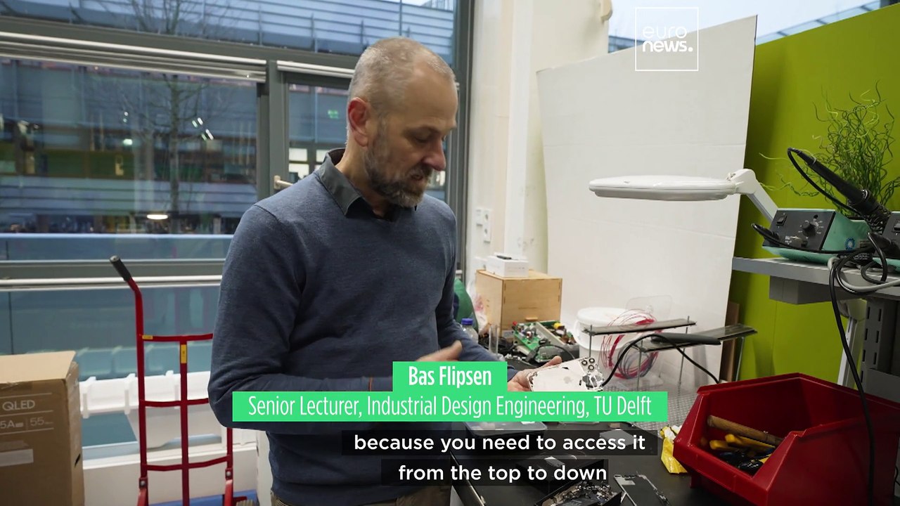 'Replacing is the norm': How hard is it to repair your smartphone?