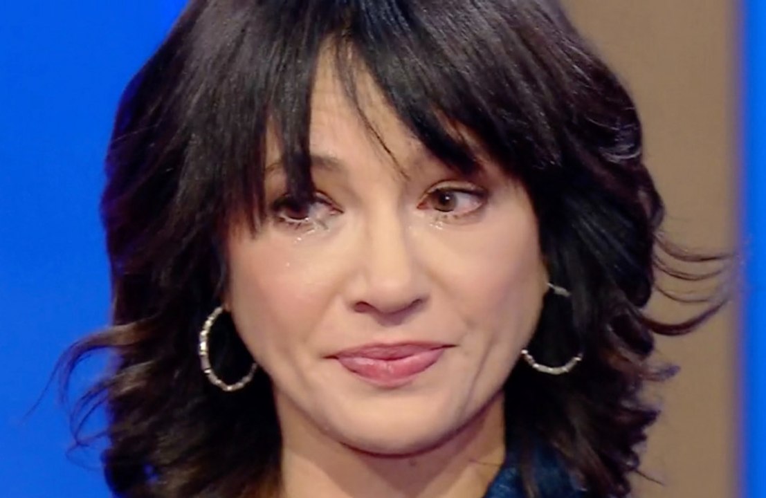 'Mia madre mi picchiava in modo violento': Asia Argento in lacrime in tv