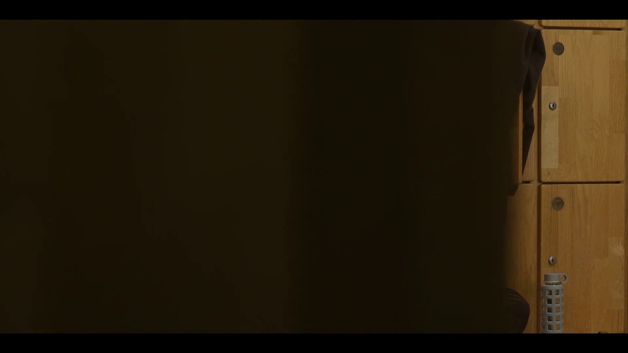 The Undoing - Locker-room Scene