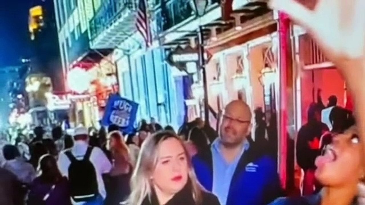 Strange scene and video ESPN show women flash video