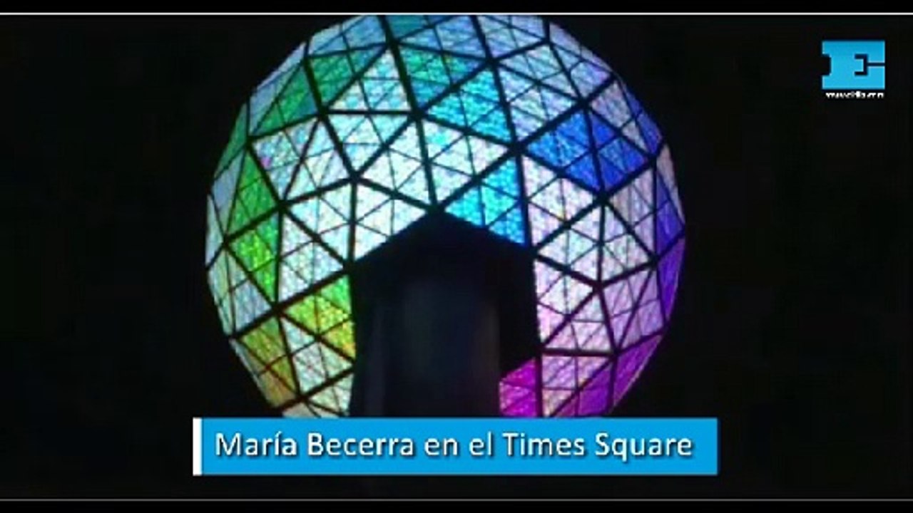 María Becerra en el Times Square
