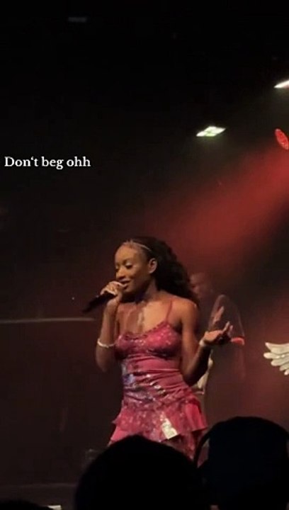 Ayra Starr donne du pouvoir aux femmes : "Ne suppliez jamais un homme" (VIDEO)