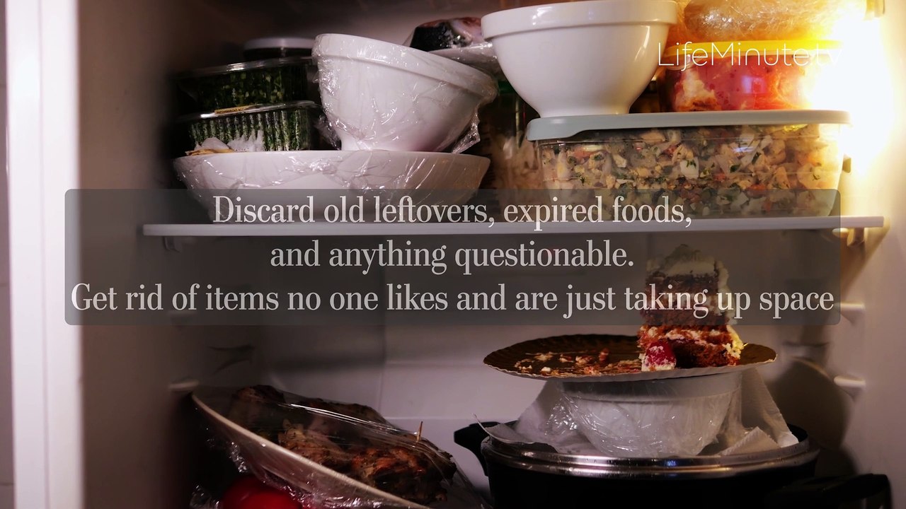 Step by Step Guide to Cleaning the Inside of Your Fridge