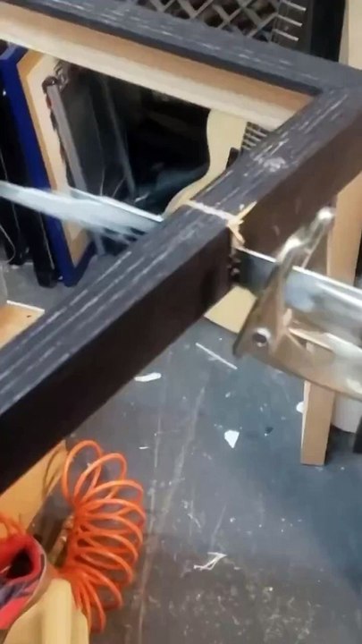 L’artiste Andrew Scott donne vie à ses œuvres !-