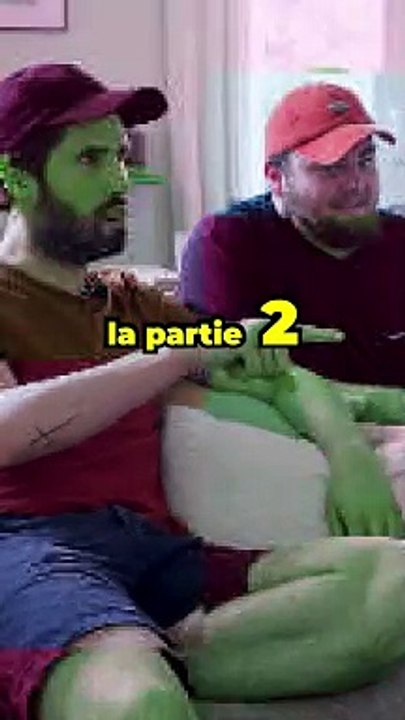 Derrière ce miroir ce cache ....